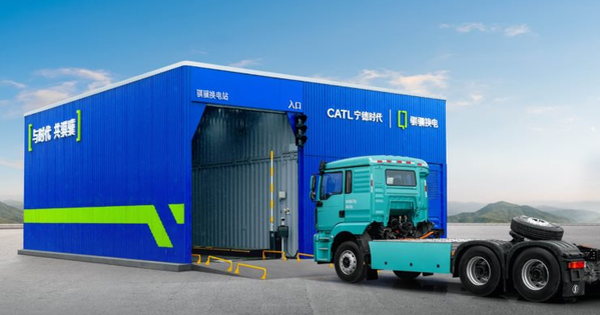 Việt Nam còn đang khởi động trạm đổi pin xe máy, quốc gia này đã khai trương trạm đổi pin xe tải hạng nặng: Quy trình mất đúng 5 phút, 5 năm nữa bao phủ toàn tuyến đường bộ