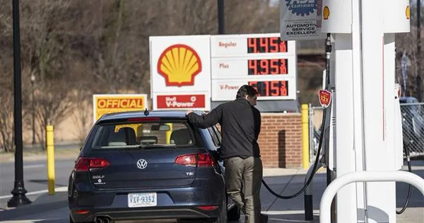 Giá xăng tại Mỹ giảm kỷ lục