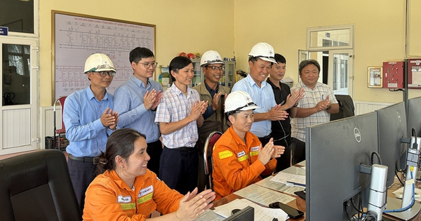 Đóng điện đường dây 220kV Đô Lương – Nam Cấm