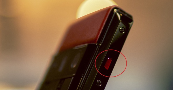 Bí ẩn về phím bấm vật lý "huyền thoại" trên điện thoại vẫn còn đến ngày nay