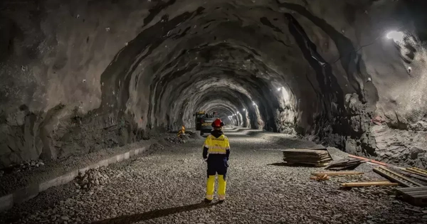 Đẩy nhanh xây dựng đường hầm giao thông dưới biển dài và sâu nhất thế giới