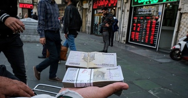 Đồng tiền của nền kinh tế thuộc BRICS giảm xuống mức thấp kỷ lục, đổi hơn 1,2 triệu mới được 1 USD