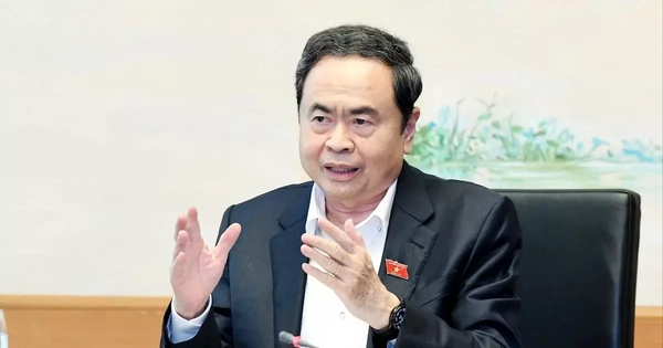 Chủ tịch Quốc hội: Nhà đầu tư nào vào nước ta cũng hỏi có đủ điện không?