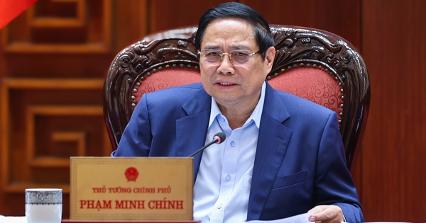 Thủ tướng: Xây dựng chính sách vượt trội, cạnh tranh để thí điểm một số khu thương mại tự do