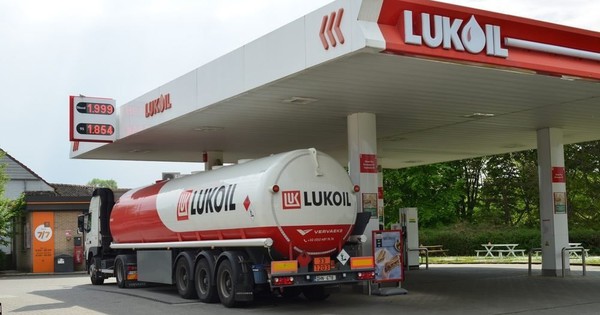 Tung đòn trừng phạt trực diện Moscow, Mỹ bất ngờ cho 'ông trùm' dầu khí Nga hưởng đặc quyền