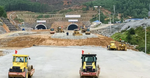 Thủ tướng phê bình 34 bộ, ngành, địa phương giải ngân đầu tư công chậm trễ