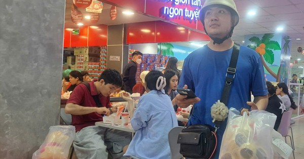 Điều gì khiến chiến dịch "săn tuần lộc" của Jollibee gây sốt trên mạng xã hội?