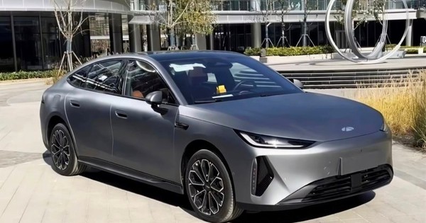 Hãng xe xây nhà máy tại Hưng Yên nhá hàng sedan điện cỡ lớn: Thuần điện đi 650 km 1 lần sạc, giá khởi điểm hơn 500 triệu đồng