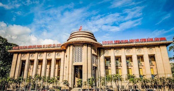 Chuyên gia: Động thái của Ngân hàng Nhà nước có thể là tín hiệu bắt đầu của chu kỳ tăng lãi suất