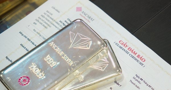 Giá bạc đi ngang sáng 9/12