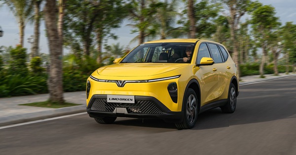 Tin được không: 4 tháng mở bán, VinFast Limo Green đã bắt kịp doanh số Mitsubishi Xpander