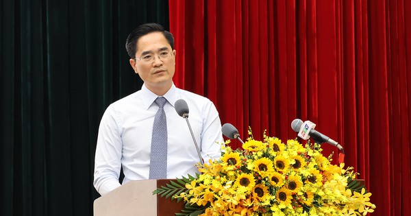 Giám đốc Sở Xây dựng TP.HCM: Hàng nghìn trụ sạc hiện nay cơ bản đủ cho ô tô điện