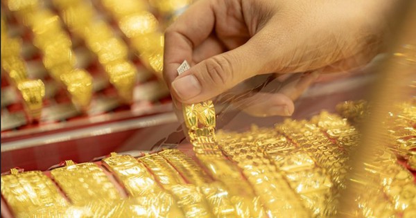 Giá vàng mới nhất chiều ngày 11/12: Giá vàng miếng, vàng nhẫn giảm so với buổi sáng