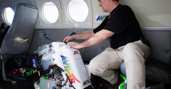 Mỹ đưa thứ to bằng lò vi sóng lên không gian: Trong khoảng cách 18km không vật gì có thể lọt khỏi tầm mắt