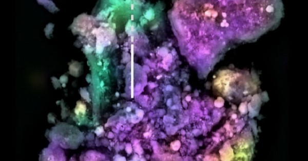 Phát hiện thứ giống kẹo cao su ở thế giới ngoài Trái Đất