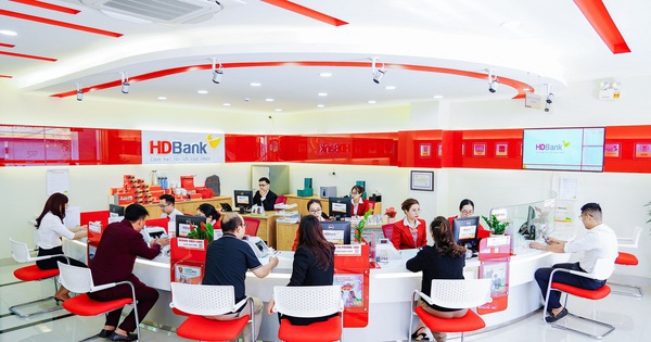 Lãi suất ngân hàng HDBank mới nhất tháng 12/2025: Gửi kỳ hạn nào hưởng lãi suất cao nhất?