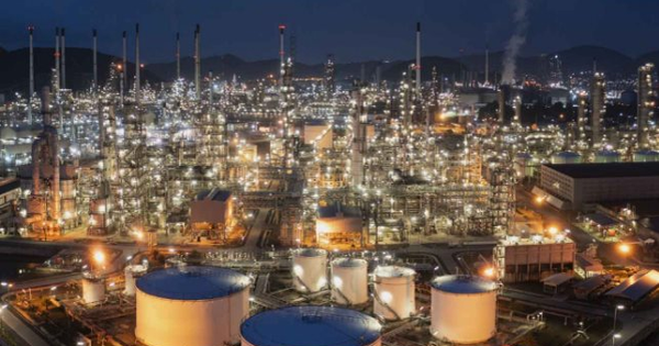 Khoan sâu dưới đáy biến, phát hiện 9 giếng dầu khổng lồ: Trữ lượng hơn 600 triệu thùng, chủ sở hữu là quốc gia chưa từng khai thác dầu