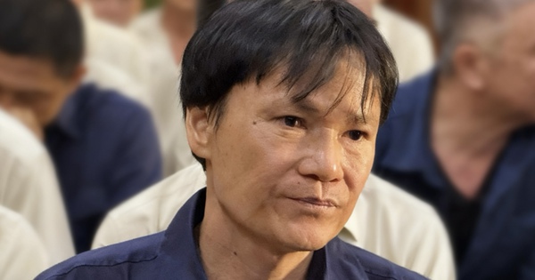 Bí mật bên trong kho xăng dầu ở 30 Đào Trí, TPHCM