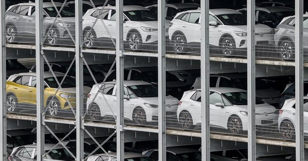 Sau tất cả, thị trường tiêu thụ 10 triệu xe/năm sẽ rút lại lệnh cấm hoàn toàn xe xăng