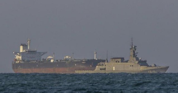 Giá dầu tăng vọt khi Mỹ lệnh phong tỏa tàu dầu bị trừng phạt ra vào Venezuela