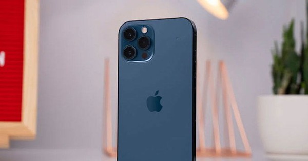 Người mua iPhone năm 2026 sẽ "lỗ nặng"