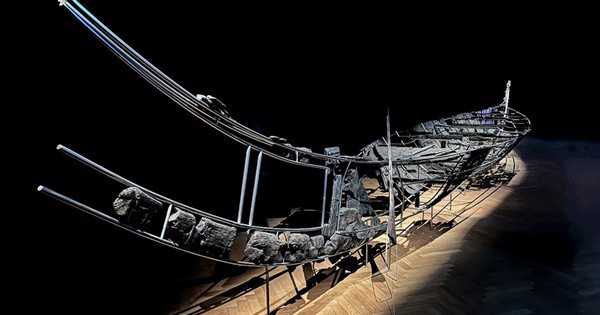 "Thuyền ma" 2.400 tuổi lưu giữ thứ không thể tin nổi