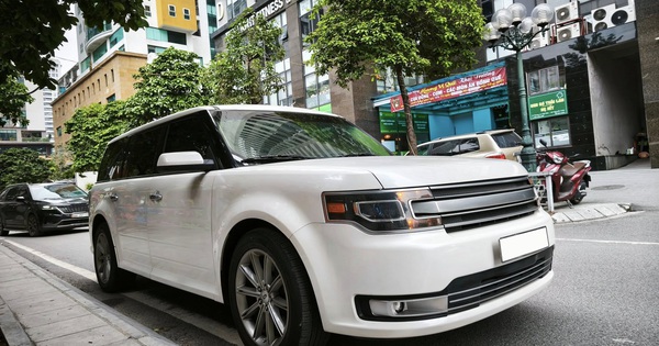 Hàng hiếm Ford Flex đời 'chót' tại Việt Nam rao bán lại với giá ngang Everest mới: Dáng hộp như Ranger Rover, dùng chung nhiều linh kiện với Explorer