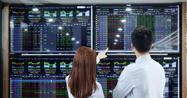 Chứng khoán cuối năm: Dòng tiền chọn lọc, khó có sóng lớn?