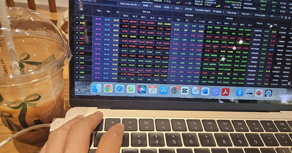 Chứng khoán trở lại mốc 1.700 điểm, dự báo mới nhất cho tuần tới