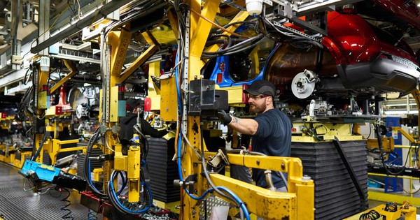 Nhà máy ô tô lớn nhất Anh nâng cấp cho cuộc cách mạng xe điện