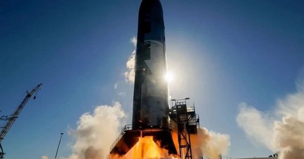 Cú sốc của SpaceX: Tàu Starship bất ngờ phát nổ giữa không trung, tính mạng của 450 hành khách bị đe dọa