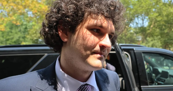 Bất ngờ cuộc sống hiện tại của trùm lừa đảo tiền số Sam Bankman-Fried: Tư vấn luật, đưa lời khuyên đầu tư tiền số cho các bạn tù