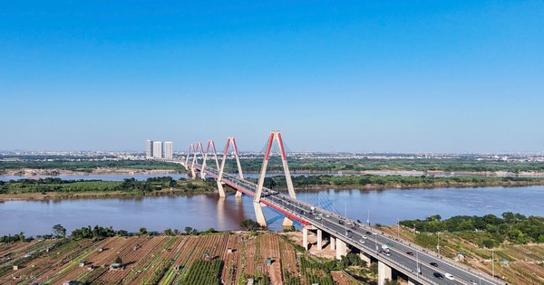 Trục đại lộ cảnh quan sông Hồng: Cơ hội và thách thức