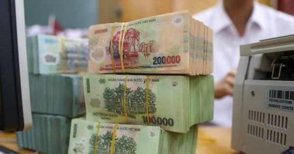 Một ngân hàng vừa tăng lãi suất tiết kiệm 6 tháng lên trên 7%/năm