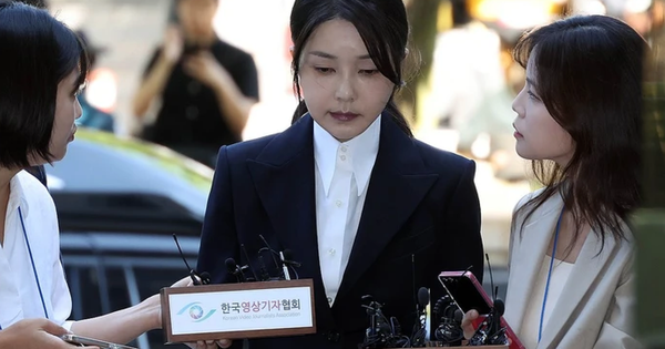 Cựu đệ nhất phu nhân Hàn Quốc bị cáo buộc nhận hối lộ túi Chanel, Dior sang chảnh