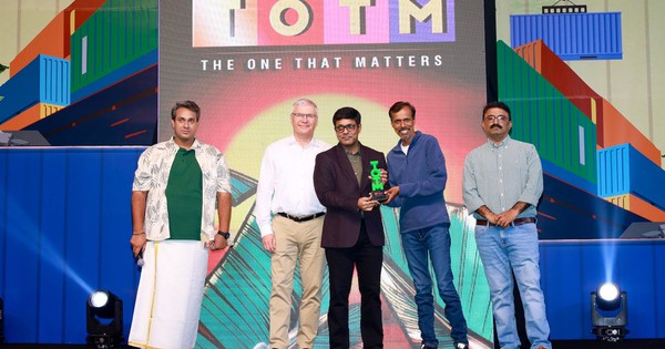 Hãng xe của tỷ phú Phạm Nhật Vượng tiếp tục dành 'cú ăn 3' giải thưởng quốc tế, riêng VF7 đoạt cú đúp