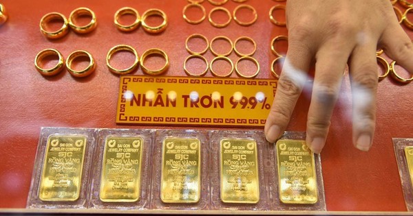 Giá vàng SJC lập kỷ lục mới, hơn 157 triệu đồng/lượng