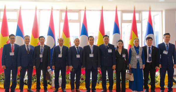 Thương hiệu Việt ngành sức khỏe được vinh danh tại Hội nghị Việt - Lào