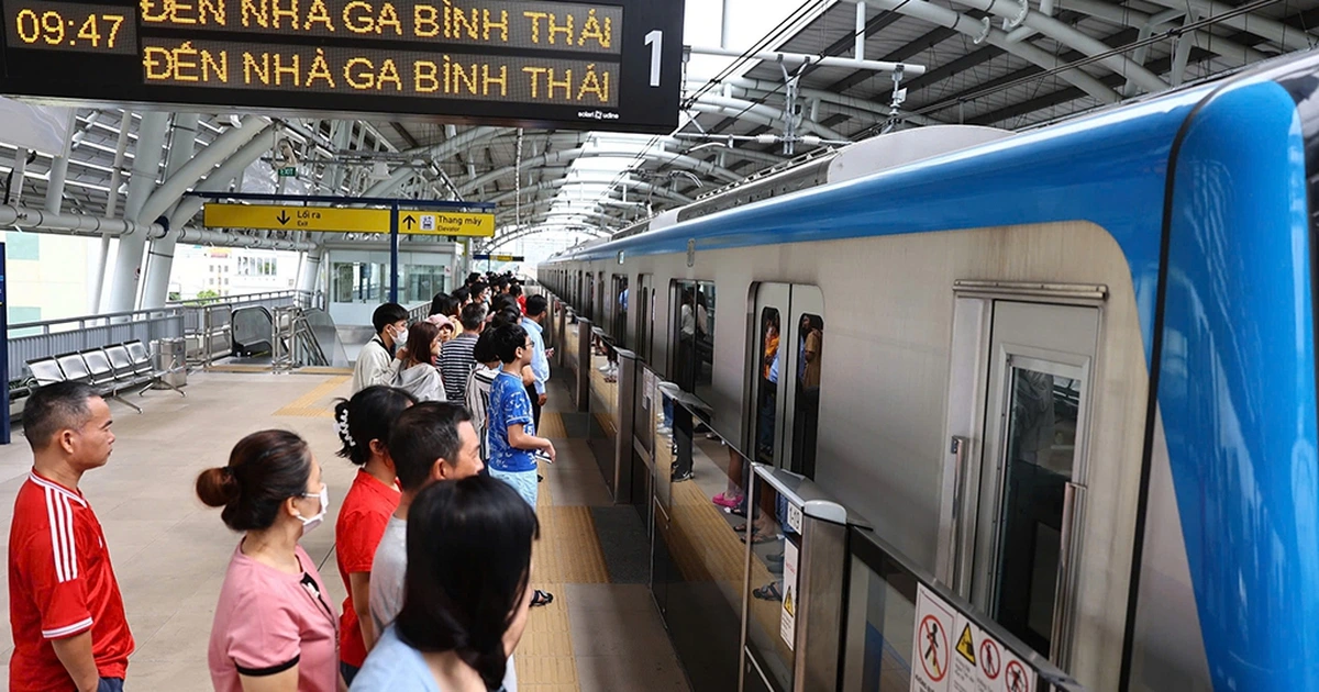 Xe buýt, metro TP.HCM đồng loạt miễn phí vé phục vụ người dân chơi tết