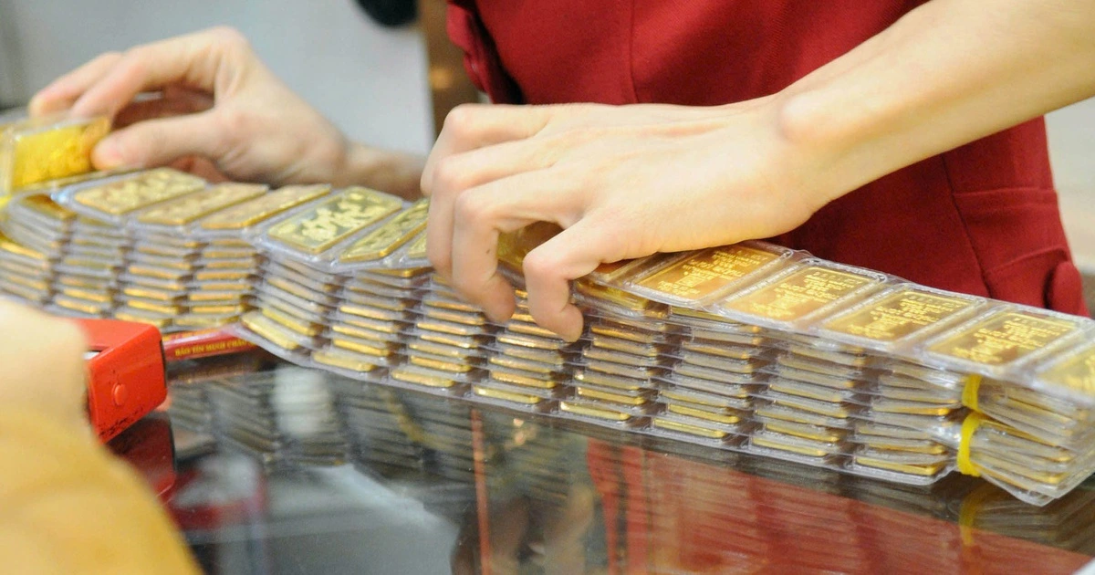 Giá vàng hôm nay 5.12.2025: Bật tăng trở lại gần nửa triệu đồng một lượng