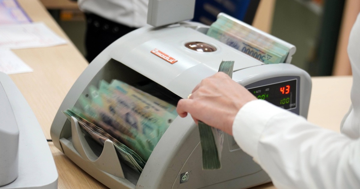 Tăng trưởng cho vay nhanh hơn huy động, lãi suất tăng