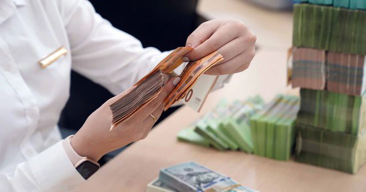 Giá USD hôm nay 15.12.2025: Đồng loạt giảm cùng euro, bảng Anh