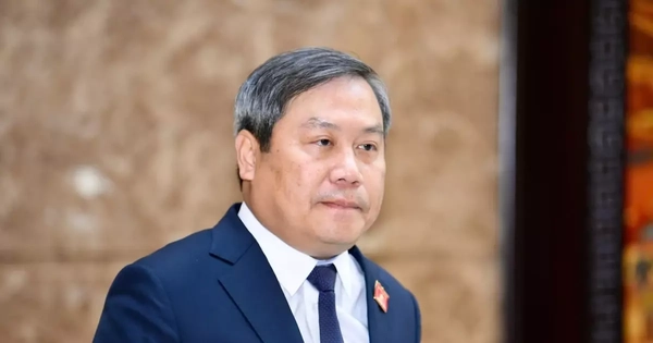 Chủ tịch Hà Nội yêu cầu không chúc Tết, tặng quà cấp trên, lãnh đạo