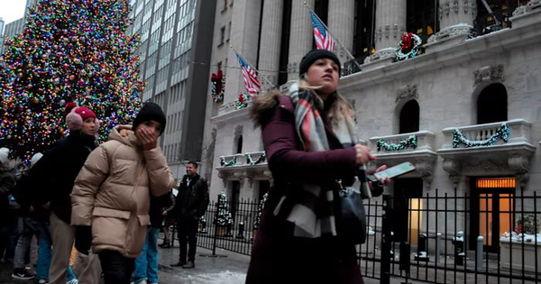 Chứng khoán toàn cầu tăng trưởng 2 chữ số năm thứ 3 liên tiếp, bứt phá hơn 20%