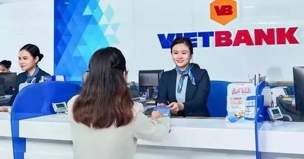 Loạt cổ phiếu tên tuổi sắp 'chuyển nhà'