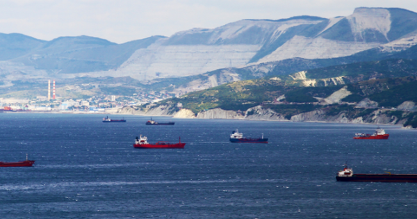 Ai bán nhiều dầu thô nhất cho Việt Nam?