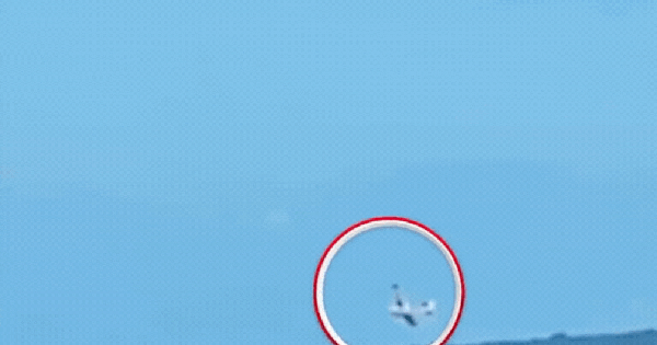 Brazil: Máy bay lao đầu xuống sông, vỡ tan thành nhiều mảnh