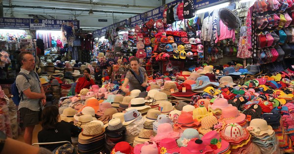 Chủ hộ kinh doanh có thể bố trí cha mẹ, anh chị em ruột làm kế toán