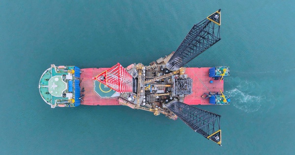 Hành trình 2 tháng rẽ sóng, vượt đại dương để hồi hương của giàn khoan tự nâng hiện đại bậc nhất Việt Nam