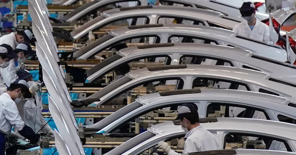 Dây chuyền lắp ráp 20 triệu xe xăng mỗi năm ngừng hoạt động vì ô tô điện, hàng tồn ồ ạt khiến Trung Quốc xuất khẩu vội vàng 6,5 triệu chiếc ra thế giới